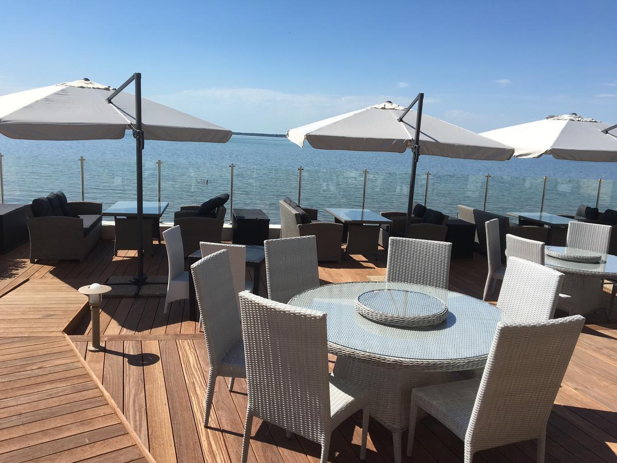 Beach Hotel - Le Grand Chalet 론세레뱅 외부 사진